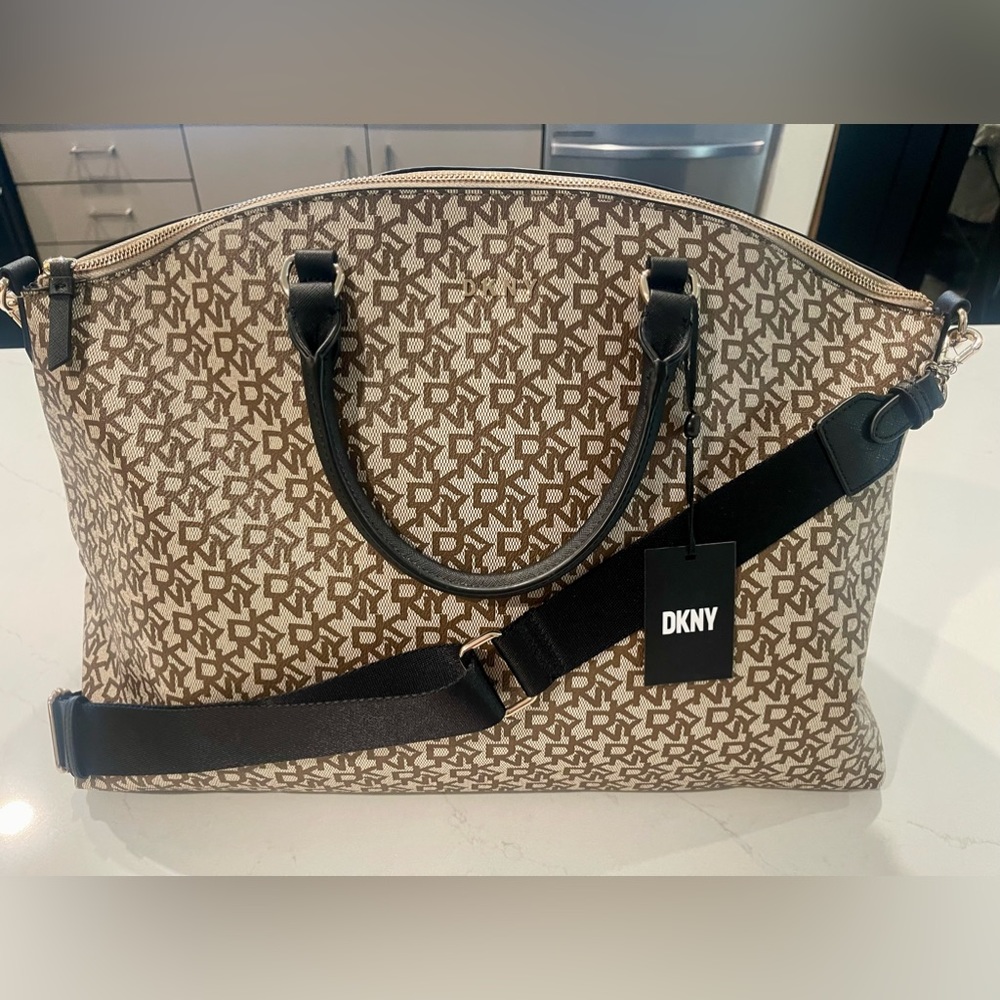 BRAND NEW DKNY TILLY N/S TOTE BAG